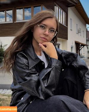 Anna Kauer photo #0204