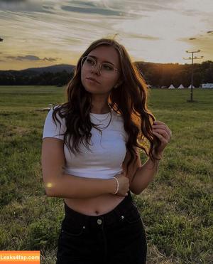 Anna Kauer photo #0210