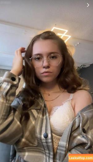 Anna Kauer photo #0236