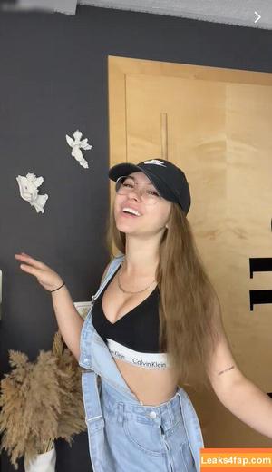 Anna Kauer photo #0240