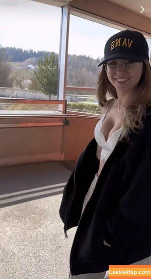 Anna Kauer photo #0241