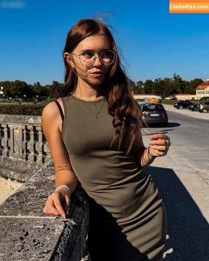 Anna Kauer photo #0273