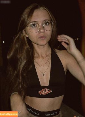 Anna Kauer photo #0275