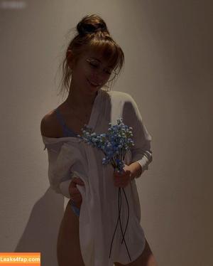 Anna Kauer photo #0494