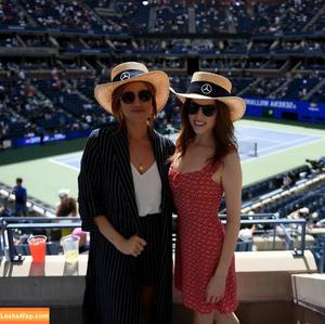 Anna Kendrick фото #0322