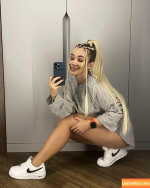 Anna Kostenko photo #0141