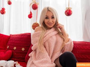 Anna Kostenko photo #0388