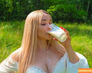 Anna Kostenko photo #0394