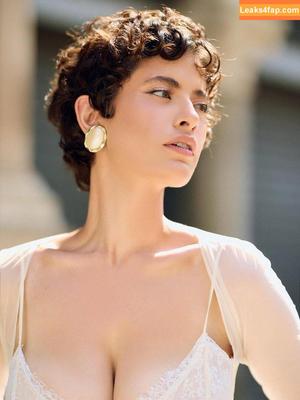 Anna Pittureri photo #0142