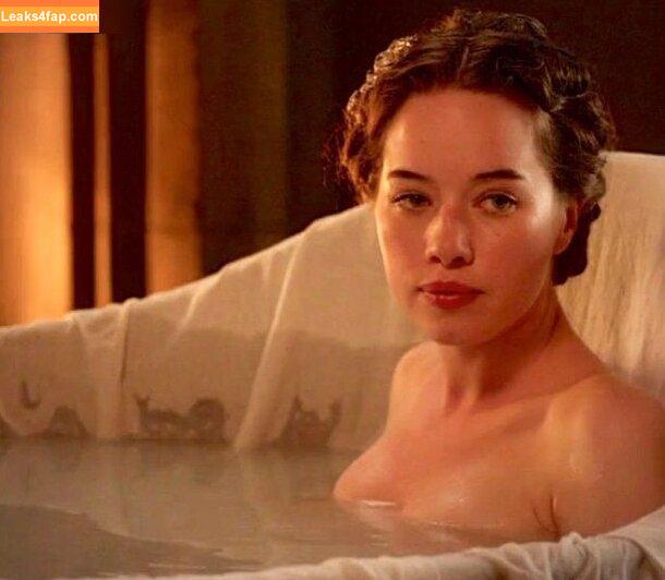 Anna Popplewell / _annapopplewell_ leaked photo photo #0001