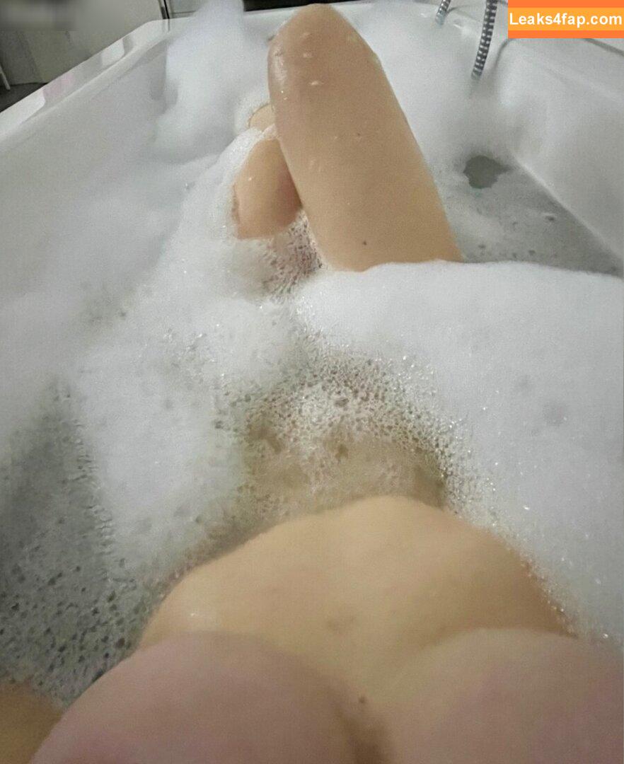 anna.redd / anna.redd22 leaked photo photo #0028