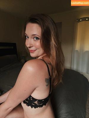 Anna Rivers photo #0003