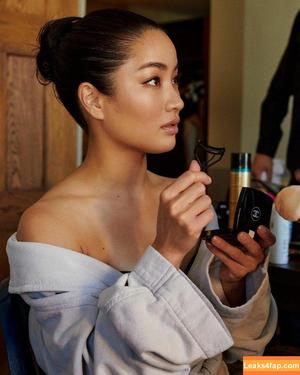 Anna Sawai photo #0013