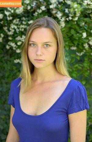 Anna Unterberger photo #0001