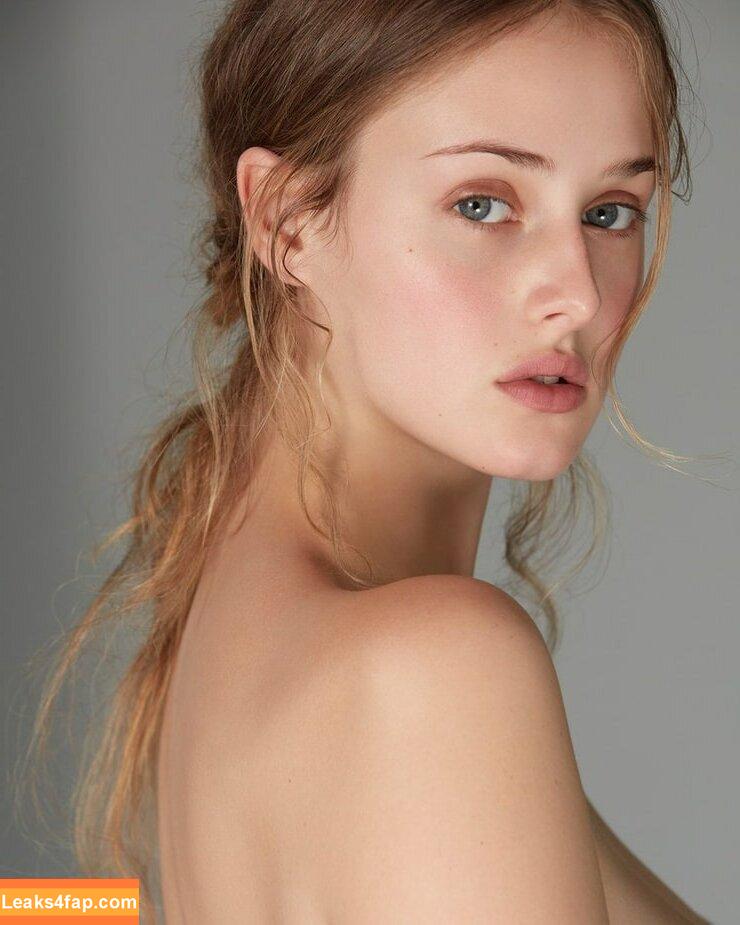 Anna Van Patten / anna.vanpatten leaked photo photo #0006