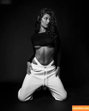 Anna Victoria Binnebößel photo #0127