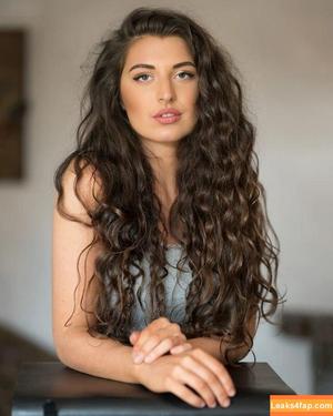 Anna Victoria Binnebößel photo #0130