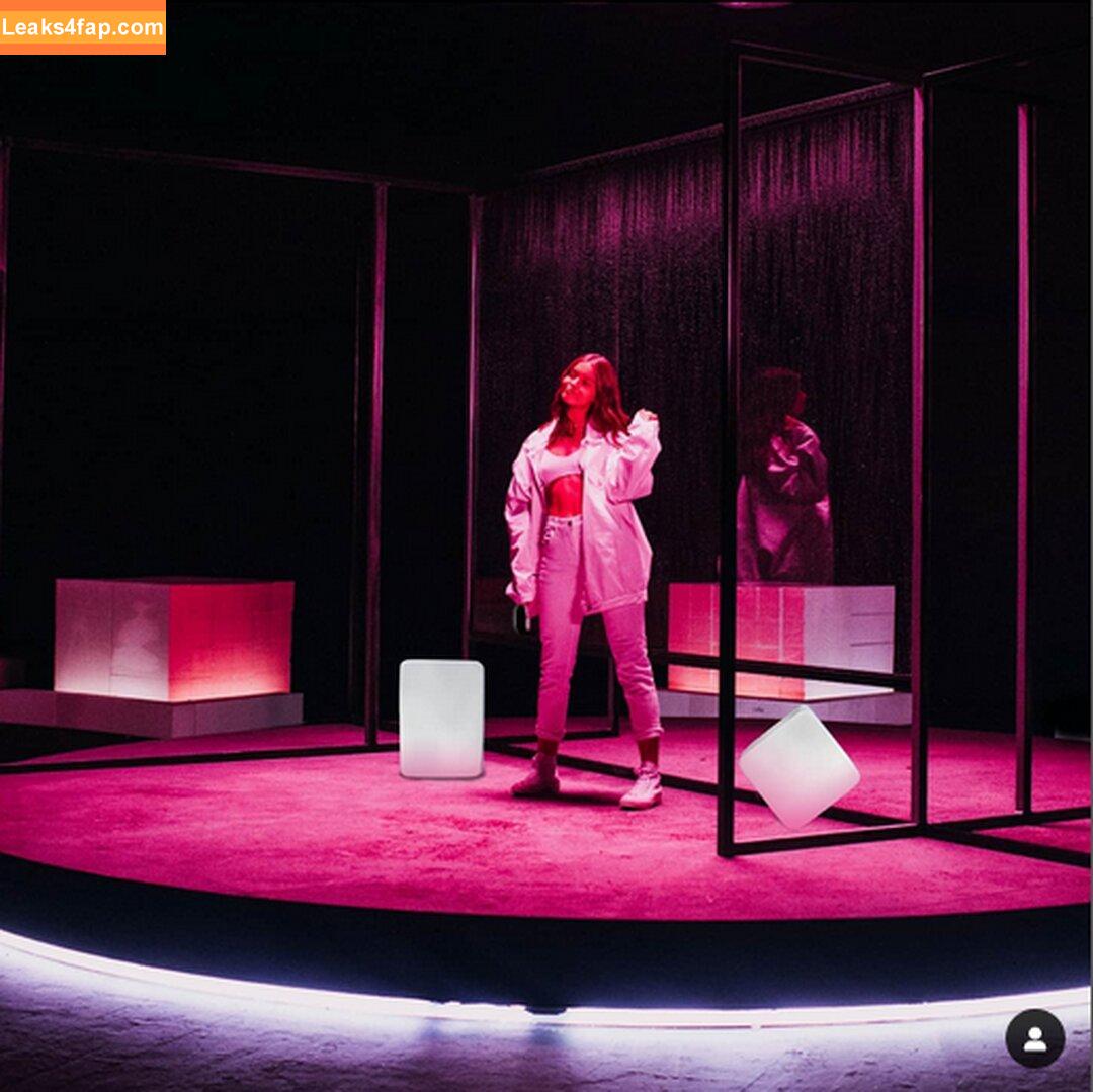 Anna Zak / annazak12 leaked photo photo #0135