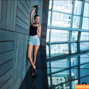 Anna Zak photo #0096