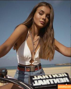 Anna Zak photo #0100