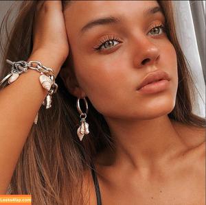 Anna Zak photo #0103