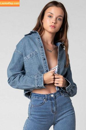 Anna Zak photo #0125