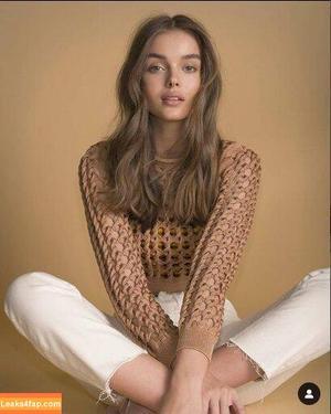 Anna Zak photo #0159