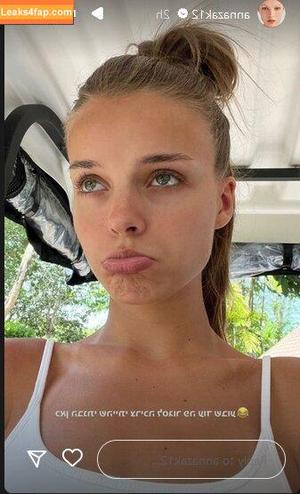 Anna Zak photo #0651