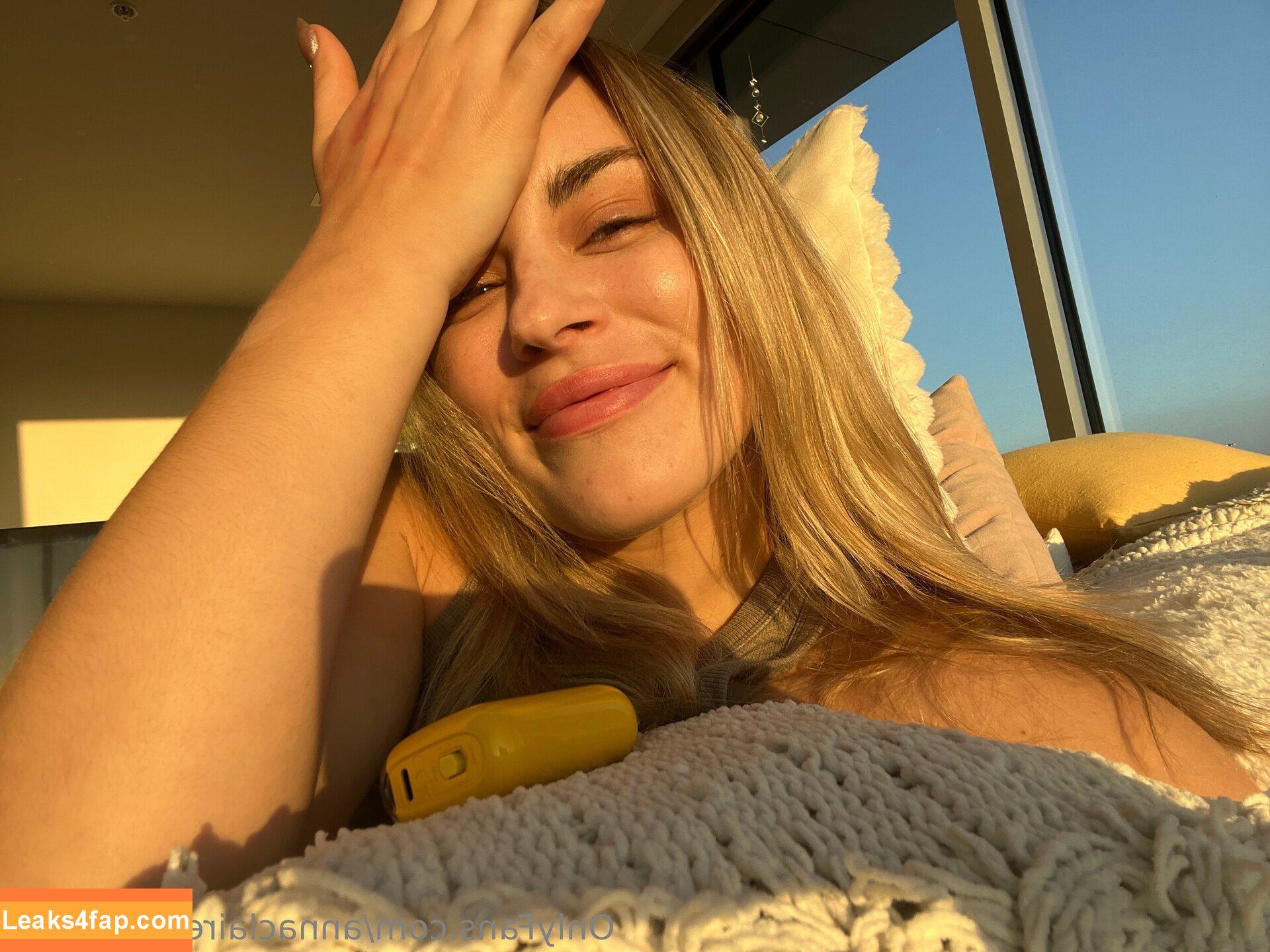 annaclairecloudsfree / annaclairecloudstv__ leaked photo photo #0031