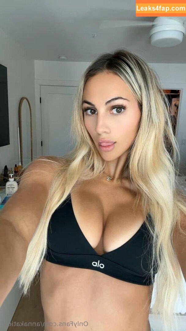 annakatiee / annakatiieee leaked photo photo #0006