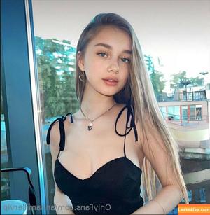 annamillervip photo #0076