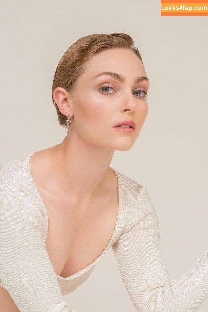 AnnaSophia /  leaked photo photo #0009