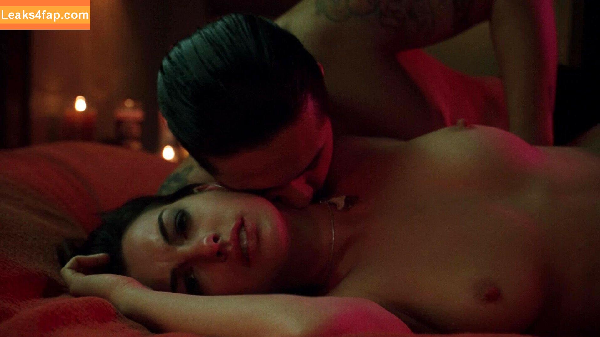 Anne Hathaway / ahathawaynews / annehathaway / heatherannie слитое фото фото #0003