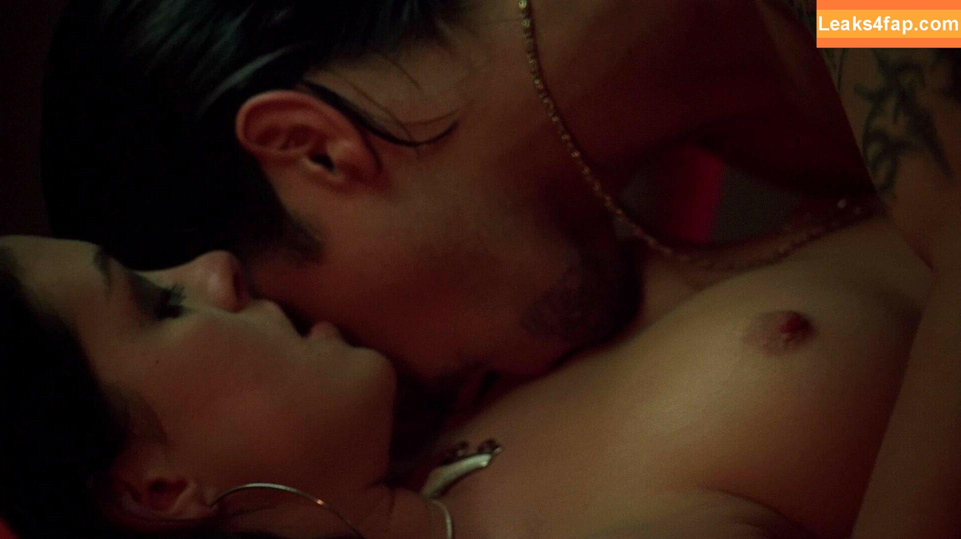 Anne Hathaway / ahathawaynews / annehathaway / heatherannie слитое фото фото #0005