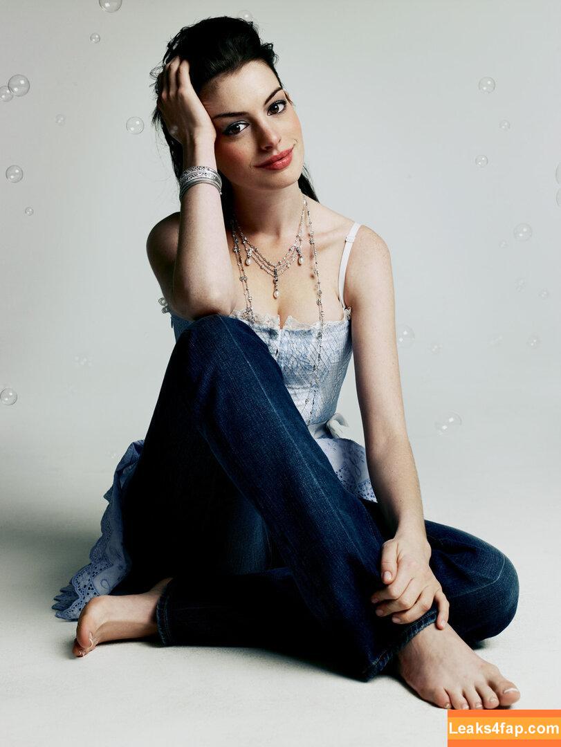Anne Hathaway / ahathawaynews / annehathaway / heatherannie слитое фото фото #0246