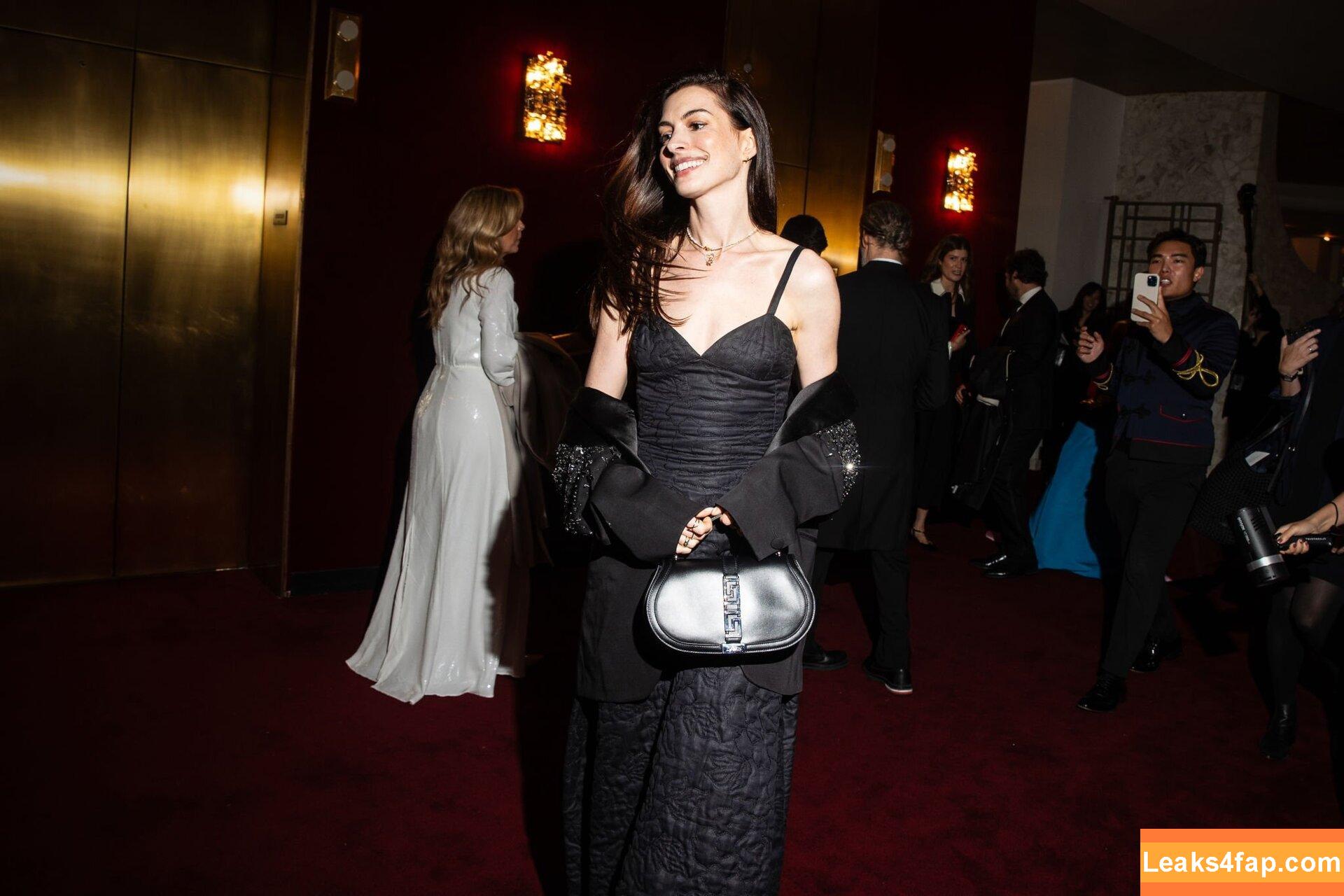 Anne Hathaway / ahathawaynews / annehathaway / heatherannie слитое фото фото #0382