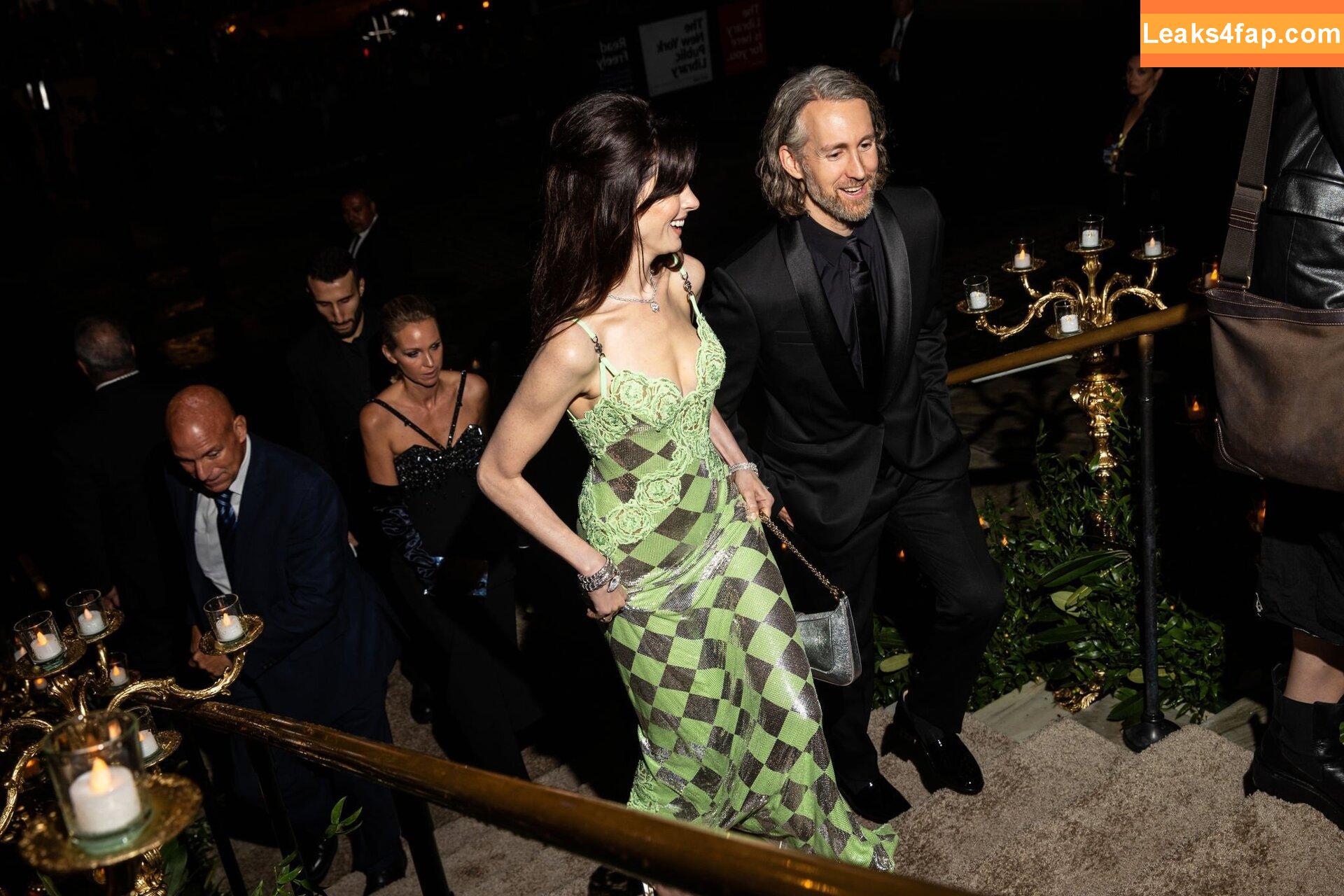 Anne Hathaway / ahathawaynews / annehathaway / heatherannie слитое фото фото #0394