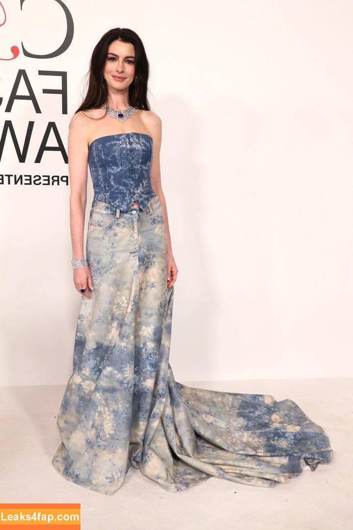 Anne Hathaway / ahathawaynews / annehathaway / heatherannie слитое фото фото #0529