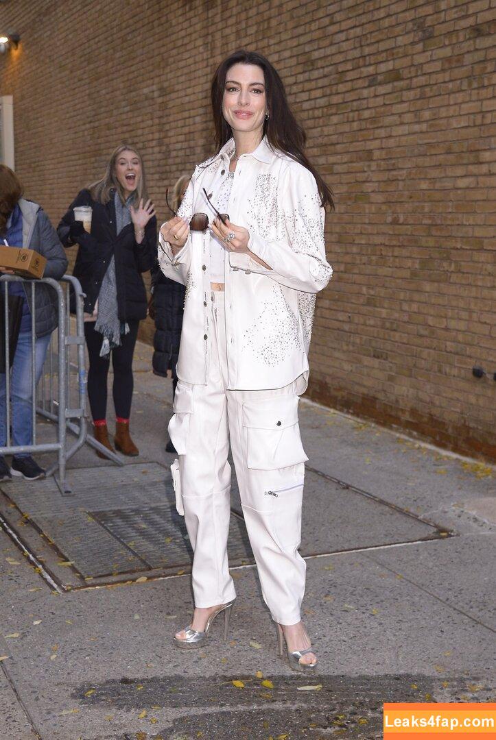 Anne Hathaway / ahathawaynews / annehathaway / heatherannie слитое фото фото #0654