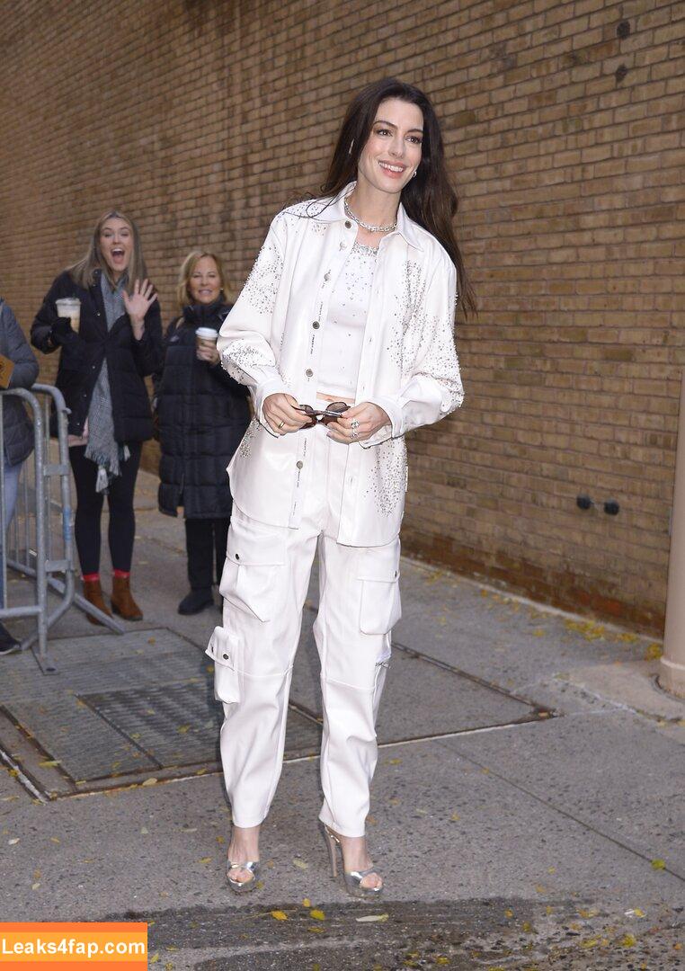 Anne Hathaway / ahathawaynews / annehathaway / heatherannie слитое фото фото #0658