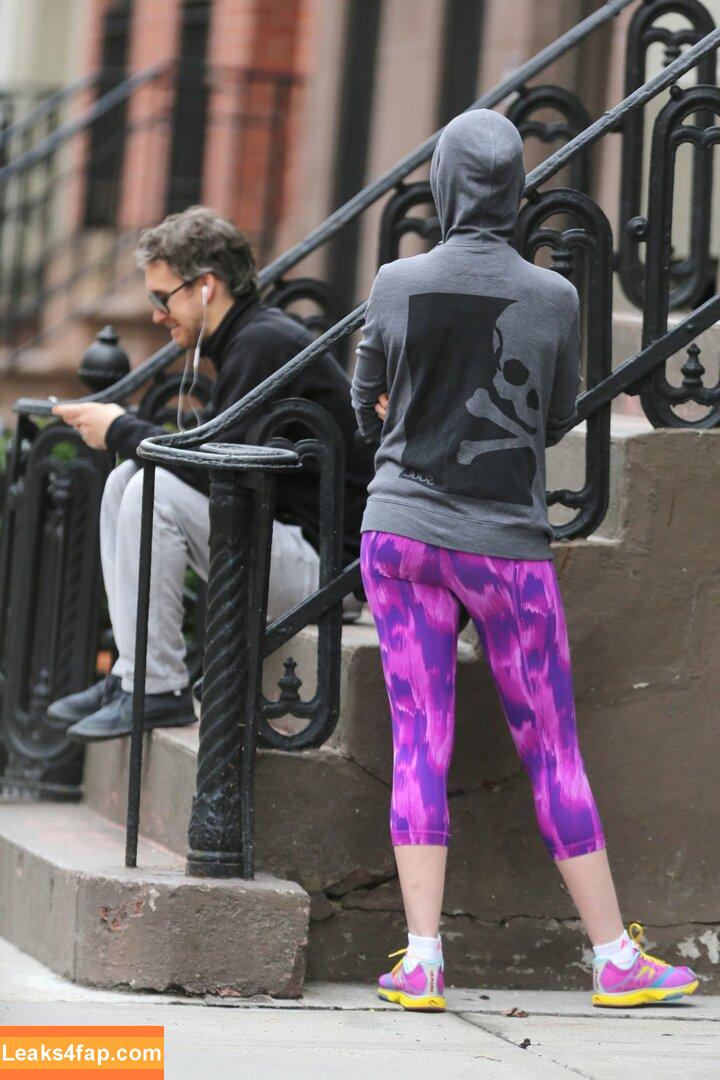 Anne Hathaway / ahathawaynews / annehathaway / heatherannie слитое фото фото #0795