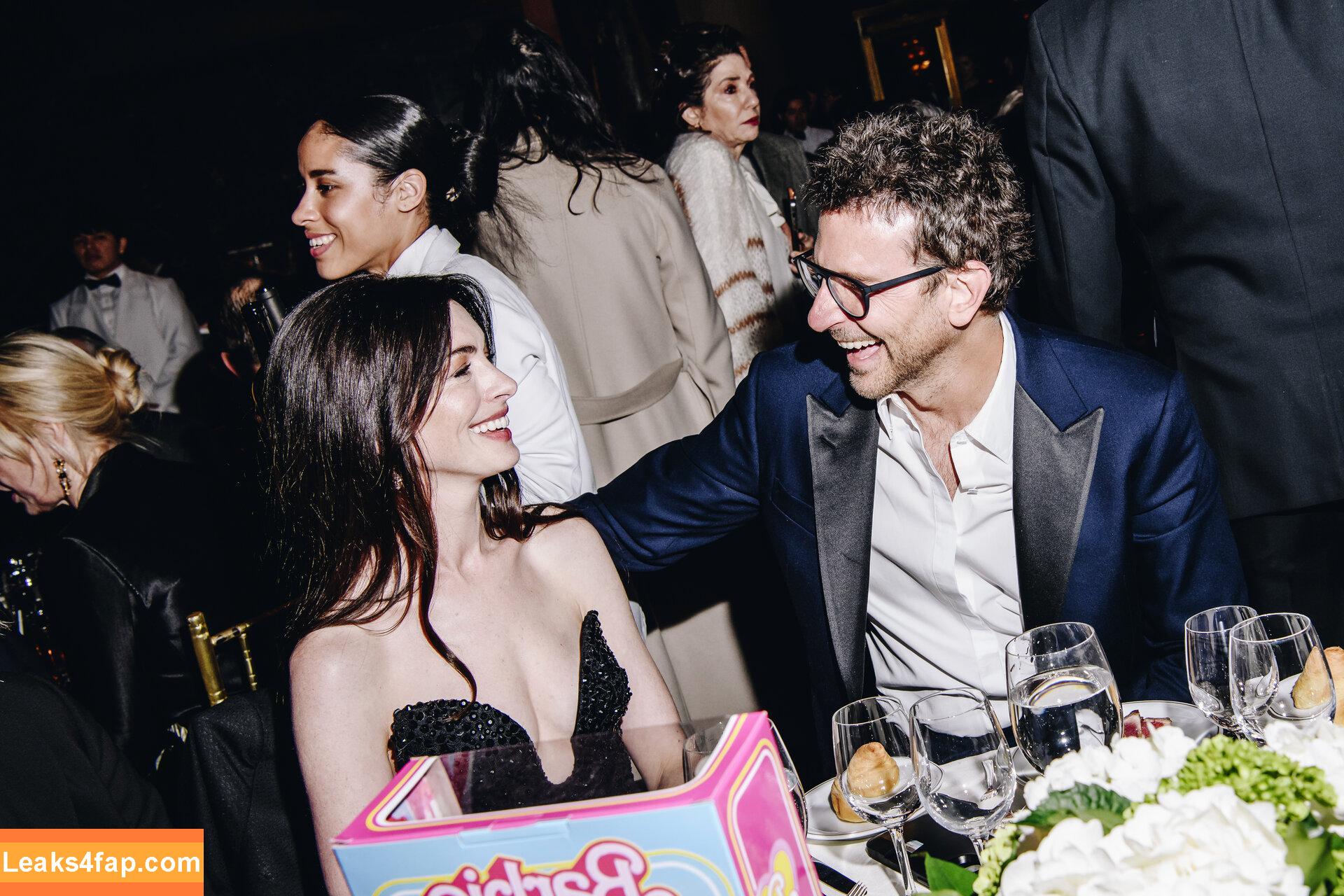 Anne Hathaway / ahathawaynews / annehathaway / heatherannie слитое фото фото #0855