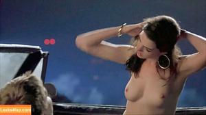 Anne Hathaway фото #0014