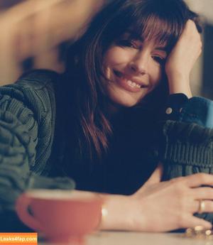 Anne Hathaway фото #0047