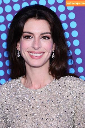 Anne Hathaway фото #0149