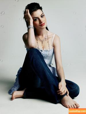 Anne Hathaway фото #0246