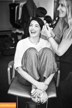 Anne Hathaway фото #0249