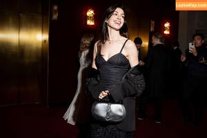 Anne Hathaway фото #0376