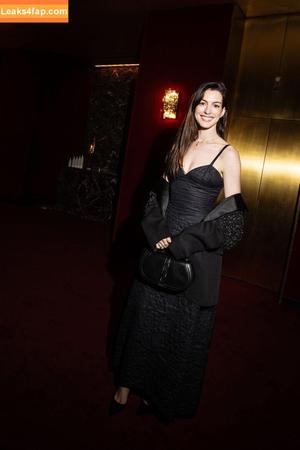 Anne Hathaway фото #0381