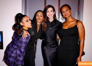 Anne Hathaway фото #0390